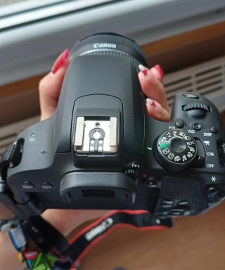 Cámara Canon EOS 800D Negra