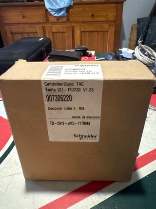 Controlador PLC Schneider TAC Xenta 121