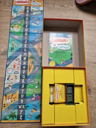 Carrera de Letras - Juego de Mesa Familiar