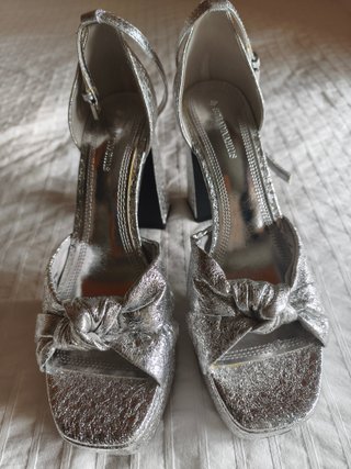 Sandalias Plataforma Stradivarius T38 Plateadas
