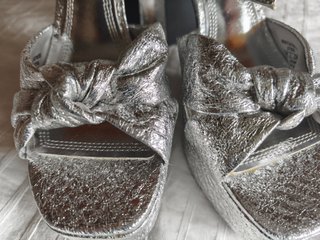 Sandalias Plataforma Stradivarius T38 Plateadas