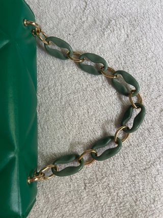 Bolso verde esmeralda mujer con cadena y correa