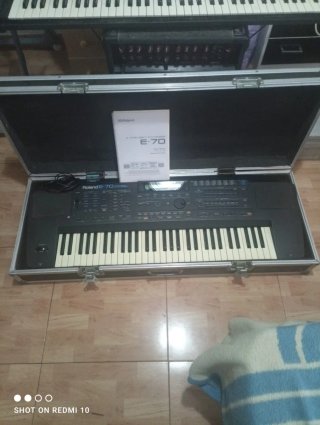 Roland E-70 Teclado Inteligente