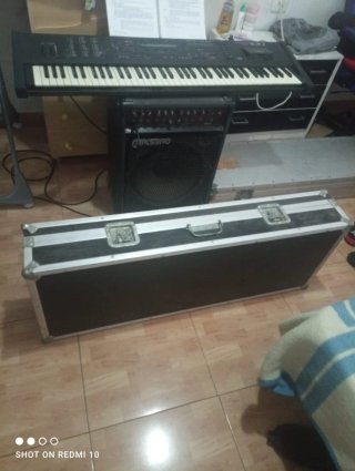 Roland E-70 Teclado Inteligente