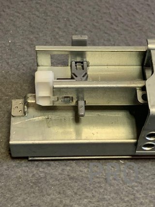Set di 2 guide scorrevoli Mod.45 in acciaio zincato Amig
