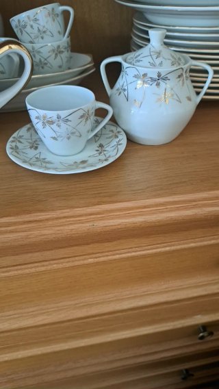 Vajilla antigua porcelana dorada