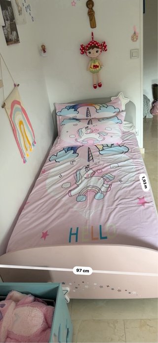 Cama infantil unicornio y arcoíris