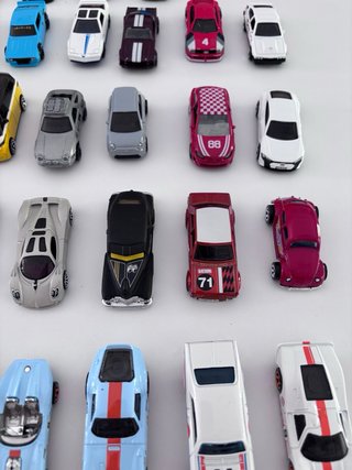 Lote 28 Hot Wheels