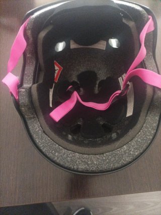 Casco patinaje niña negro