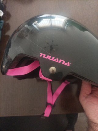 Casco patinaje niña negro