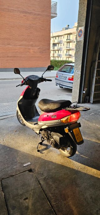 Moto Scooter 49cc Roja y Plateada
