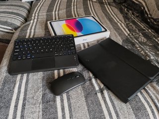 iPad 11 A16 128GB Azul + Funda, Teclado y Ratón
