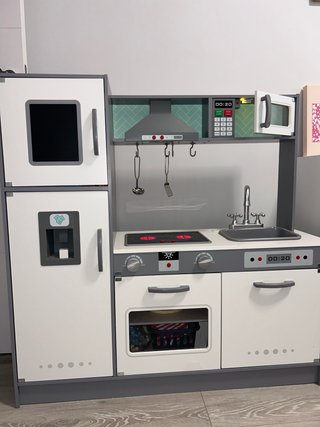 Cocinita de juguete con dispensador de hielos