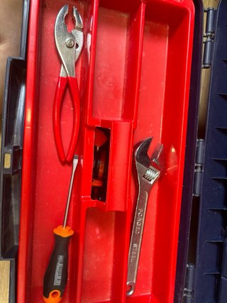 Caja de herramientas con accesorios