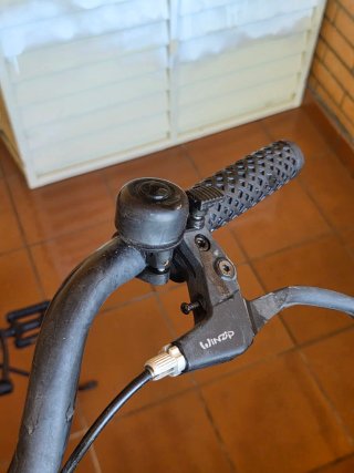 Bicicleta de montaña Anakon Premium y otra Kreativ