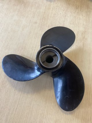 Hélice Motor Fuera Borda 9X10