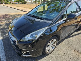 Peugeot 5008 2015