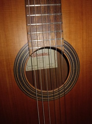 Chitarra classica Alhambra