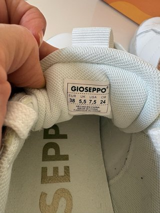 Zapatillas de piel blancas