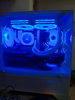 PC Gaming 7 265K 32GB DDR5 RTX 5070 1TB