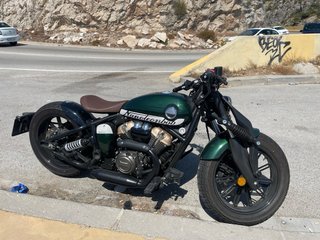 Moto Cruiser Verde y Marrón