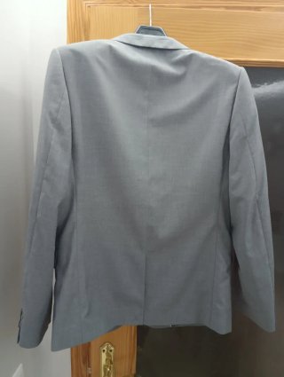 Traje juvenil gris