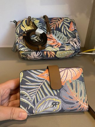 Conjunto Bolso Bandolera y Cartera a juego