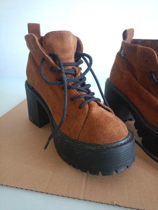Botines piel marrón NKO talla 37