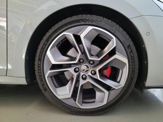 Skoda Octavia combi Rs 2021