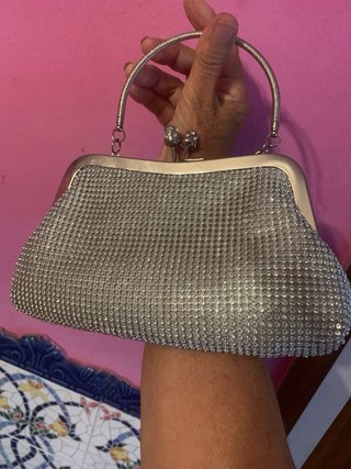 Bolso de fiesta plateado con asa