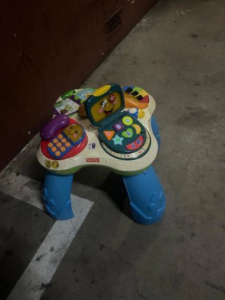 Mesa de juegos infantil educativa bilingüe