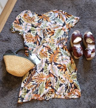 Vestido talla M, sandalias Vidorreta 37 bolsito.