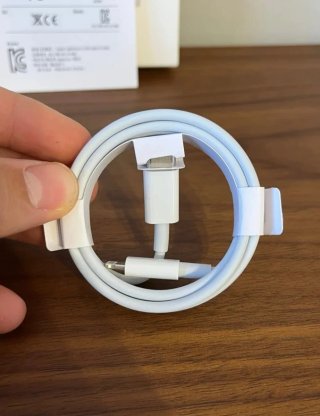 Pack iPhone 14: Funda MagSafe + Cargador 20W + Cab