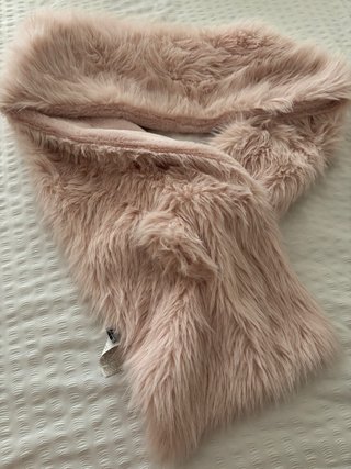 Chal de pelo rosa invierno