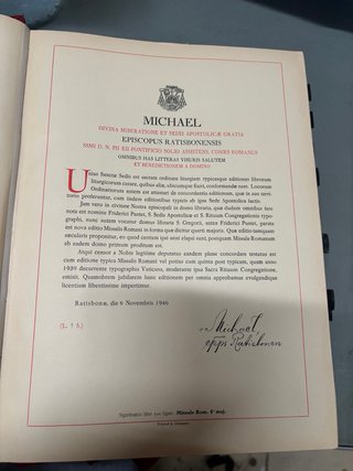 Misal romano antiguo de 1946, encuadernado en piel