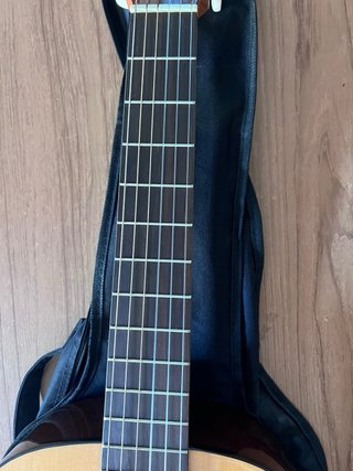 Guitarra Española Admira + Afinador y Púa + funda