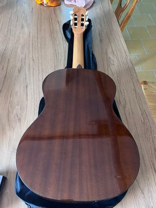 Guitarra Española Admira + Afinador y Púa + funda