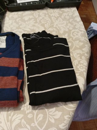 Lote 6 Jerseys Talla M y L