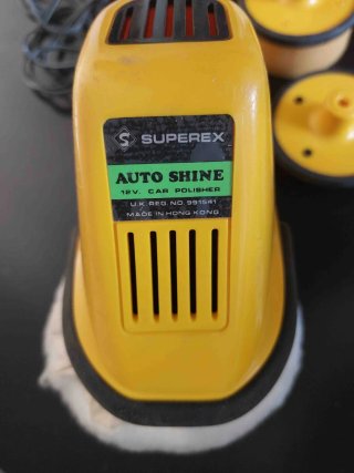 Lucidatrice auto 12V con accessori