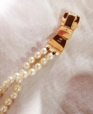 Collar perlas y broche oro 18k
