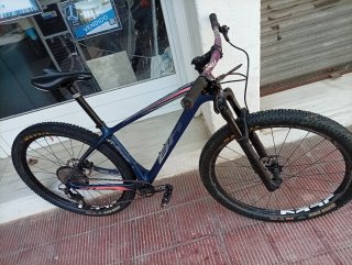 Bicicleta BH de carbono