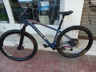 Bicicleta BH de carbono