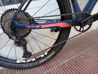 Bicicleta BH de carbono
