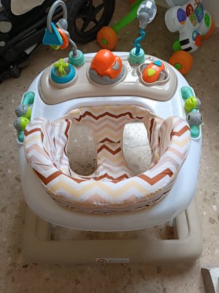 Andador taca taca bebé