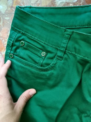 Pantalón pitillo verde mujer T.38-40