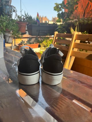 Zapatillas plataforma negras y blancas