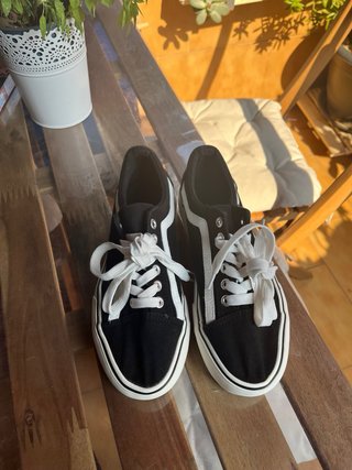 Zapatillas plataforma negras y blancas