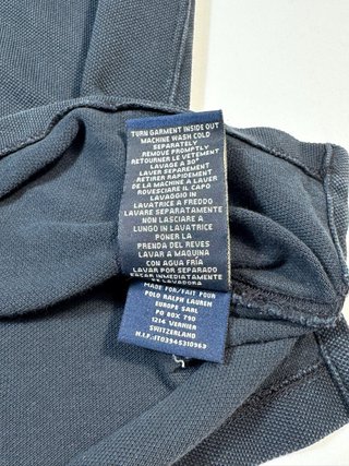 Polo Negro con Encaje