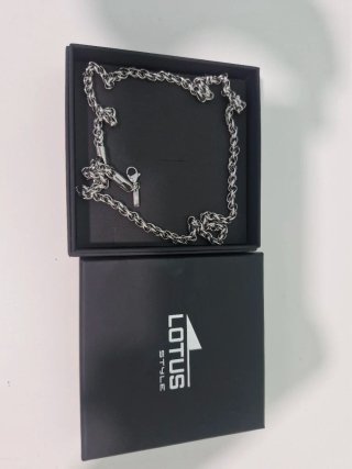 Cadena Lotus Plata