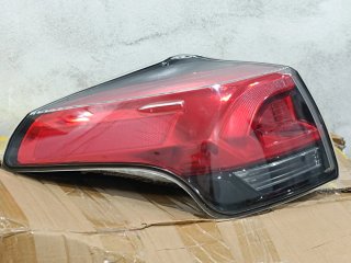 Piloto Trasero Izquierdo Toyota Rav-4 2015-2019
